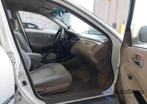 2000 Honda Accord 2.3 Lx из США, поврежденный, VIN 1HGCG6554YA158980